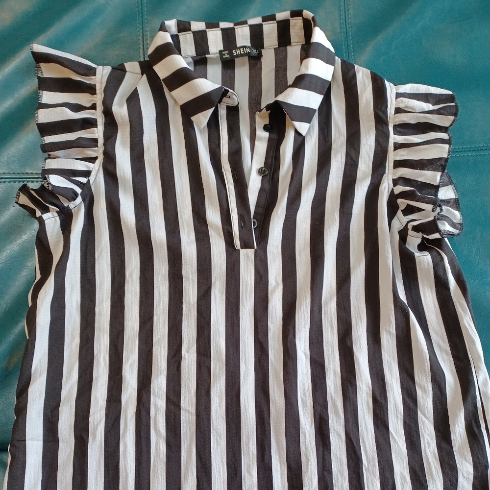 Shein chiffon black and white blouse